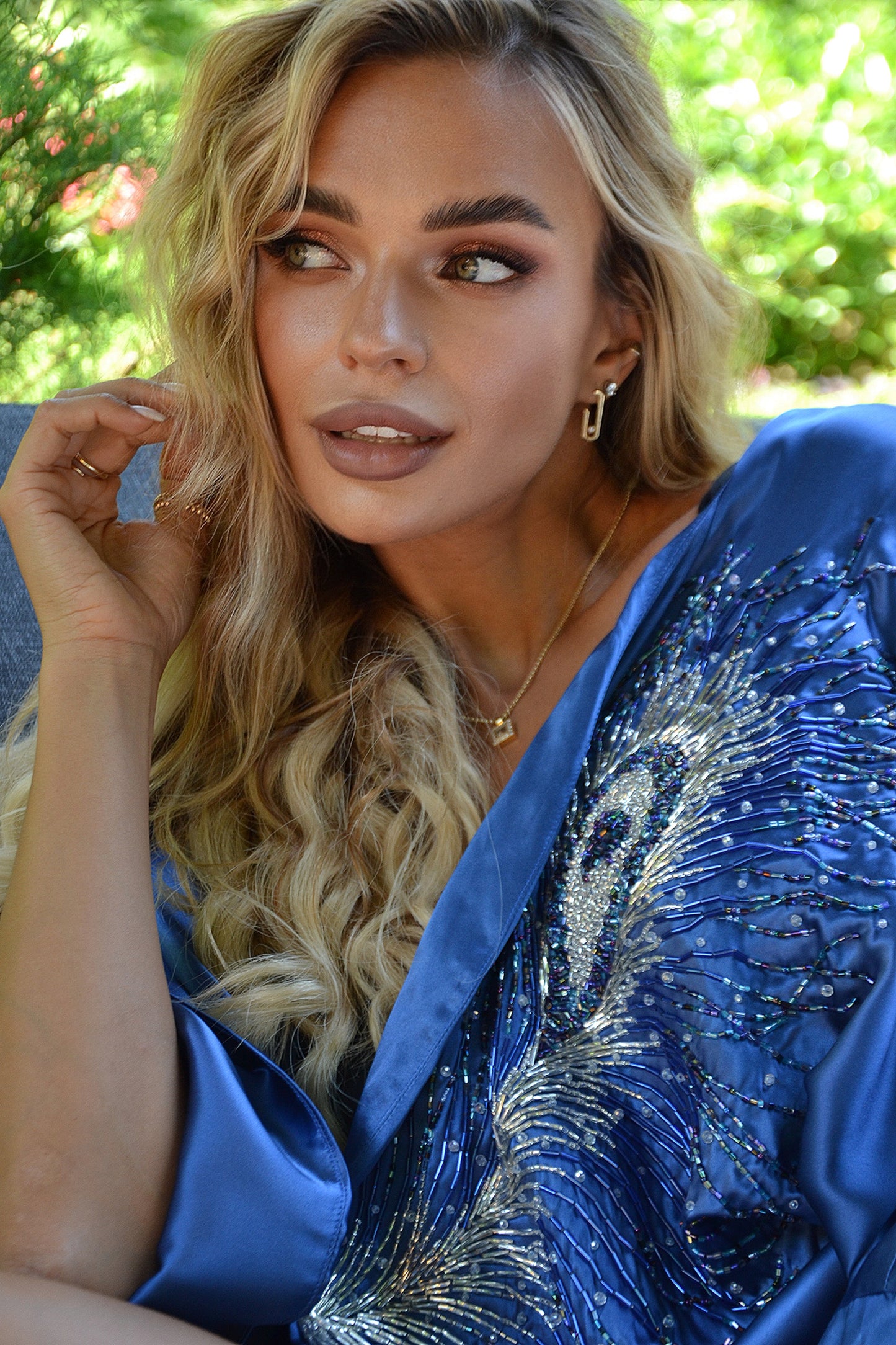 Luna abaya