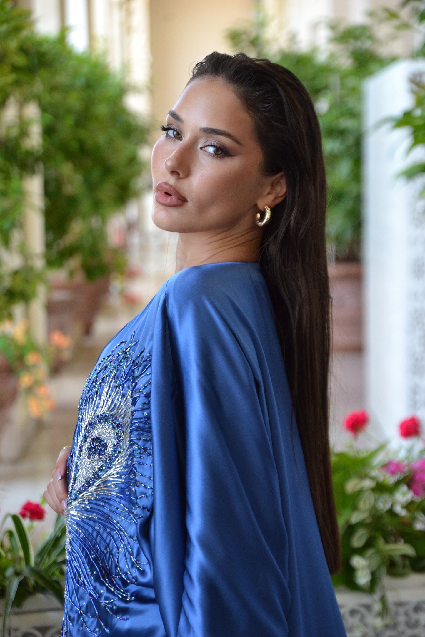 Luna abaya